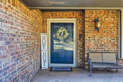 2206 Oak Forest Court Arlington TX 76012