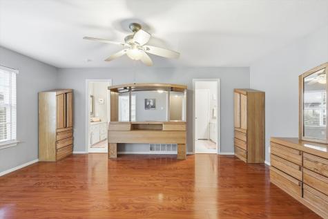 2206 Oak Forest Court Arlington TX 76012