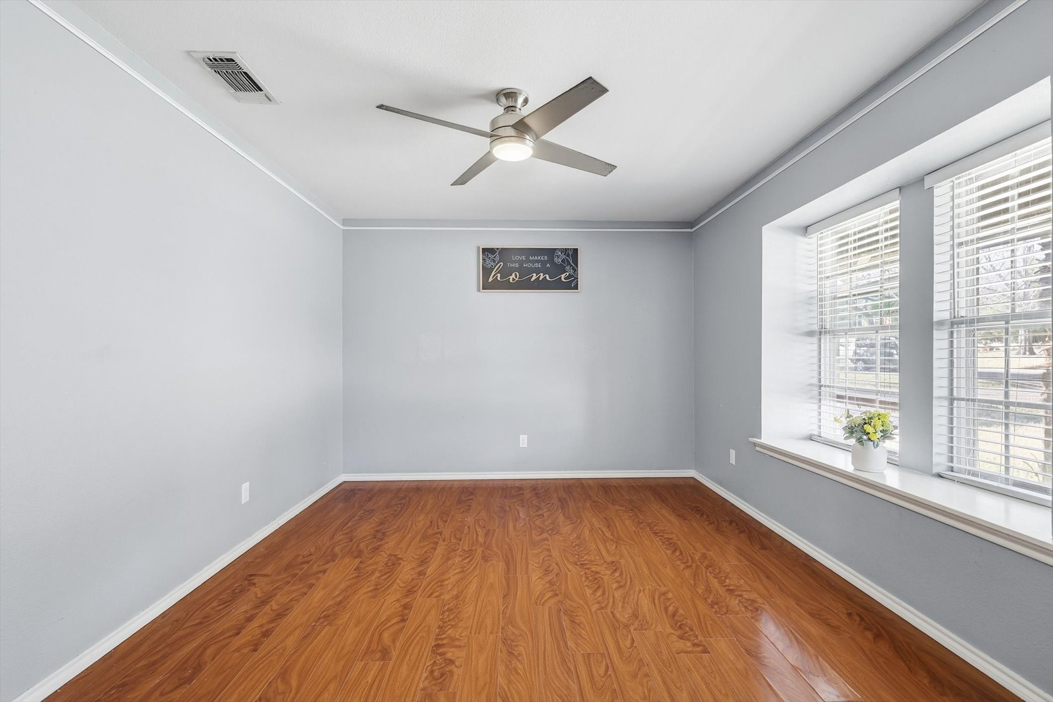 2206 Oak Forest Court Arlington TX 76012