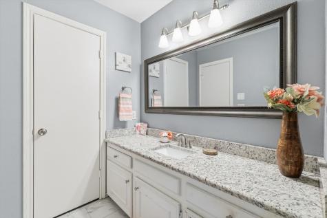 2206 Oak Forest Court Arlington TX 76012