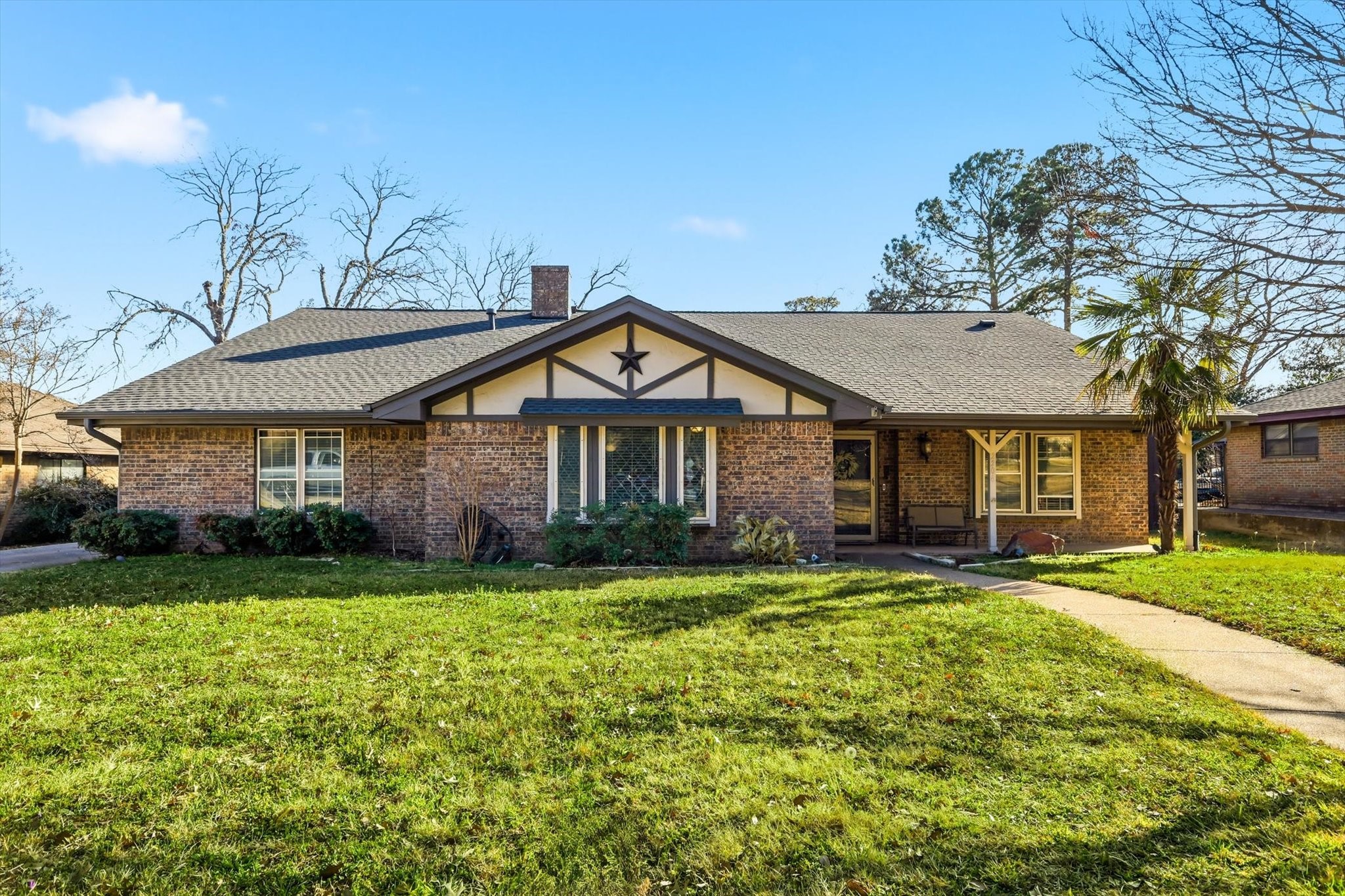 2206 Oak Forest Court Arlington TX 76012