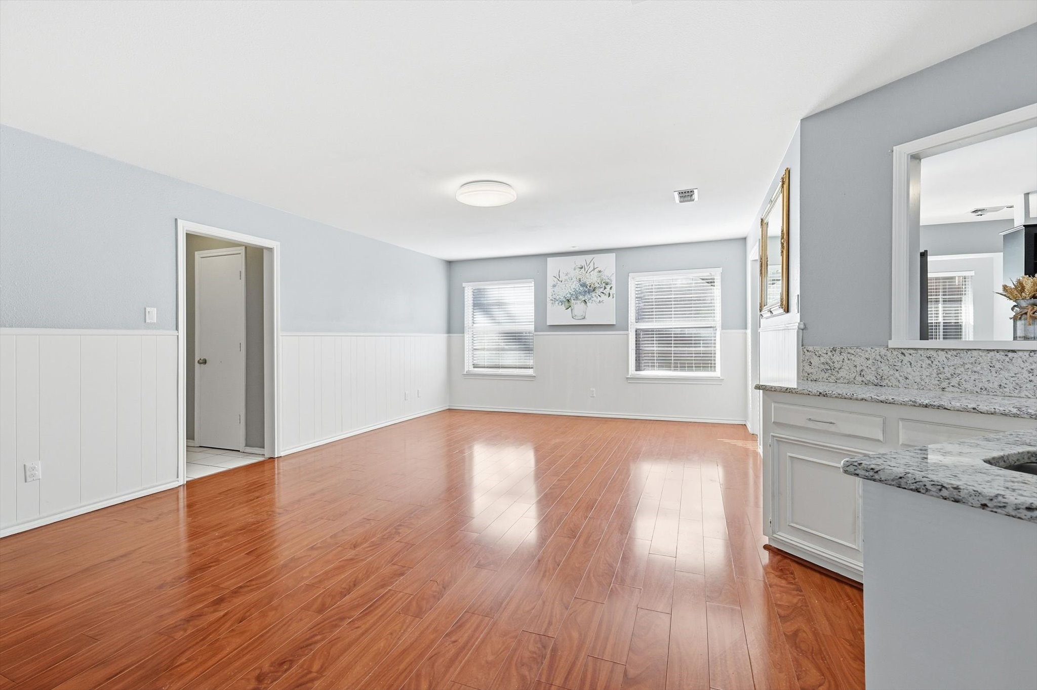 2206 Oak Forest Court Arlington TX 76012