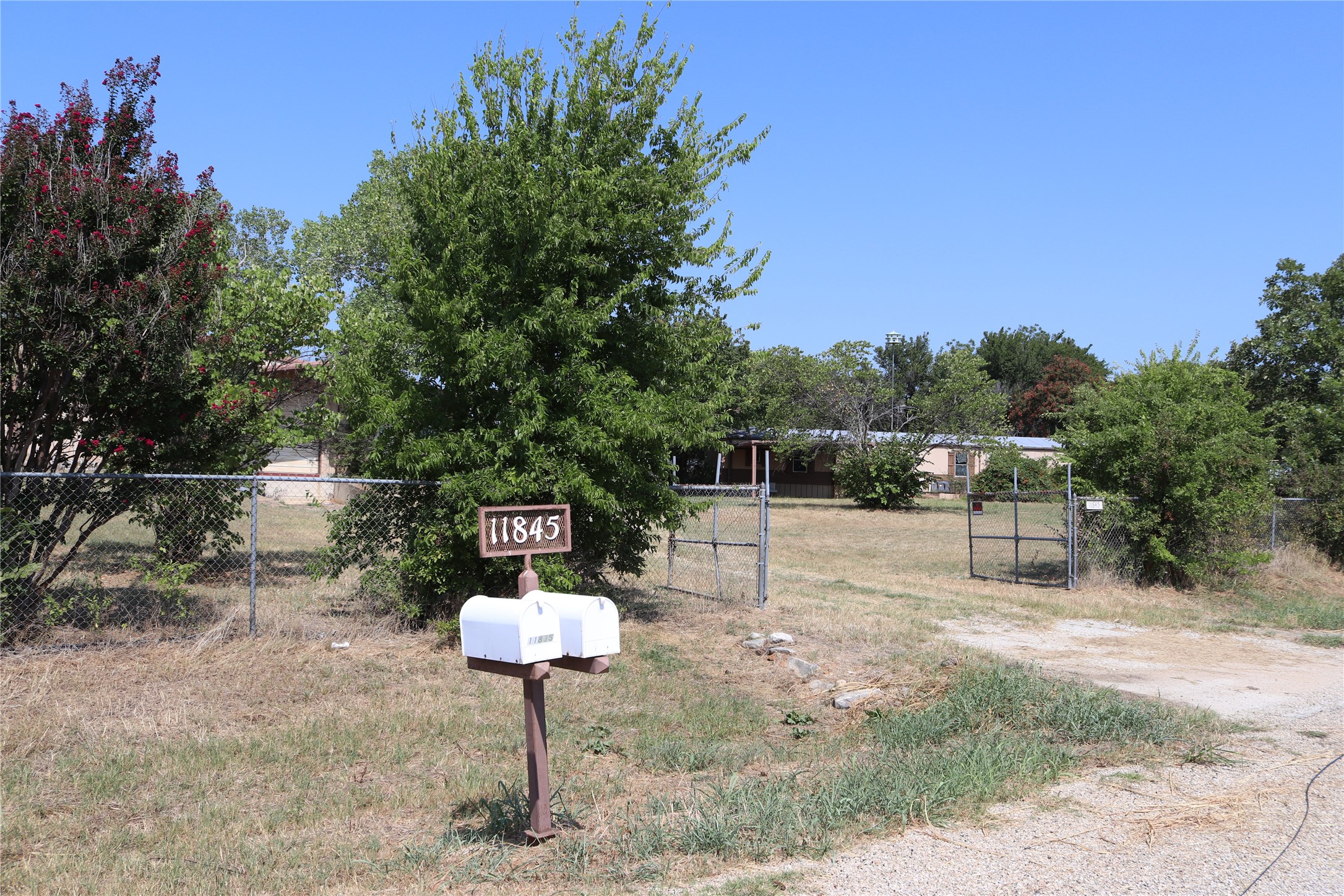 11845 Dale Street Azle TX 76020