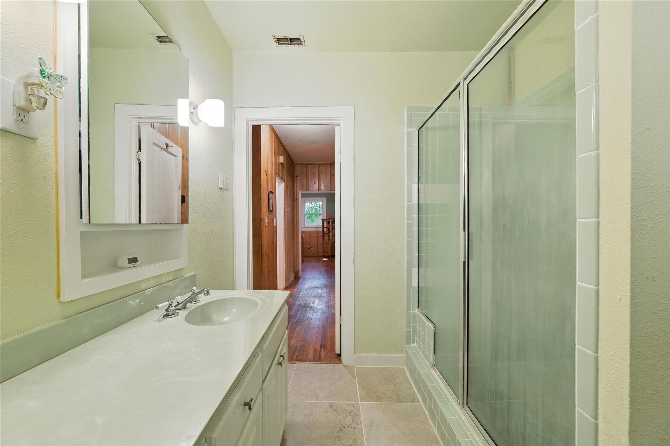 1716 Thomas Place Fort Worth TX 76107