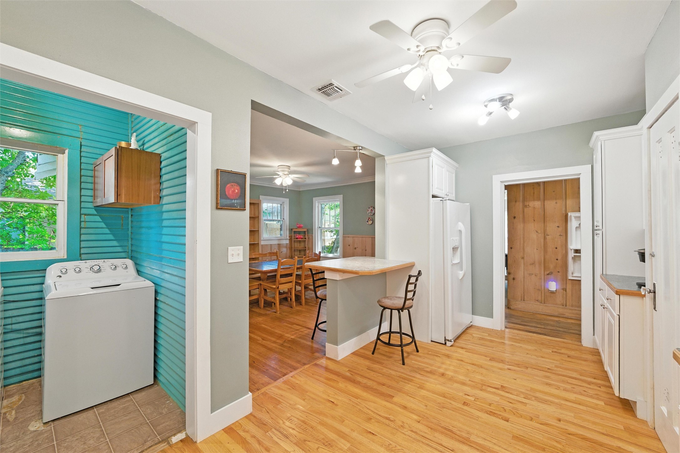 1716 Thomas Place Fort Worth TX 76107