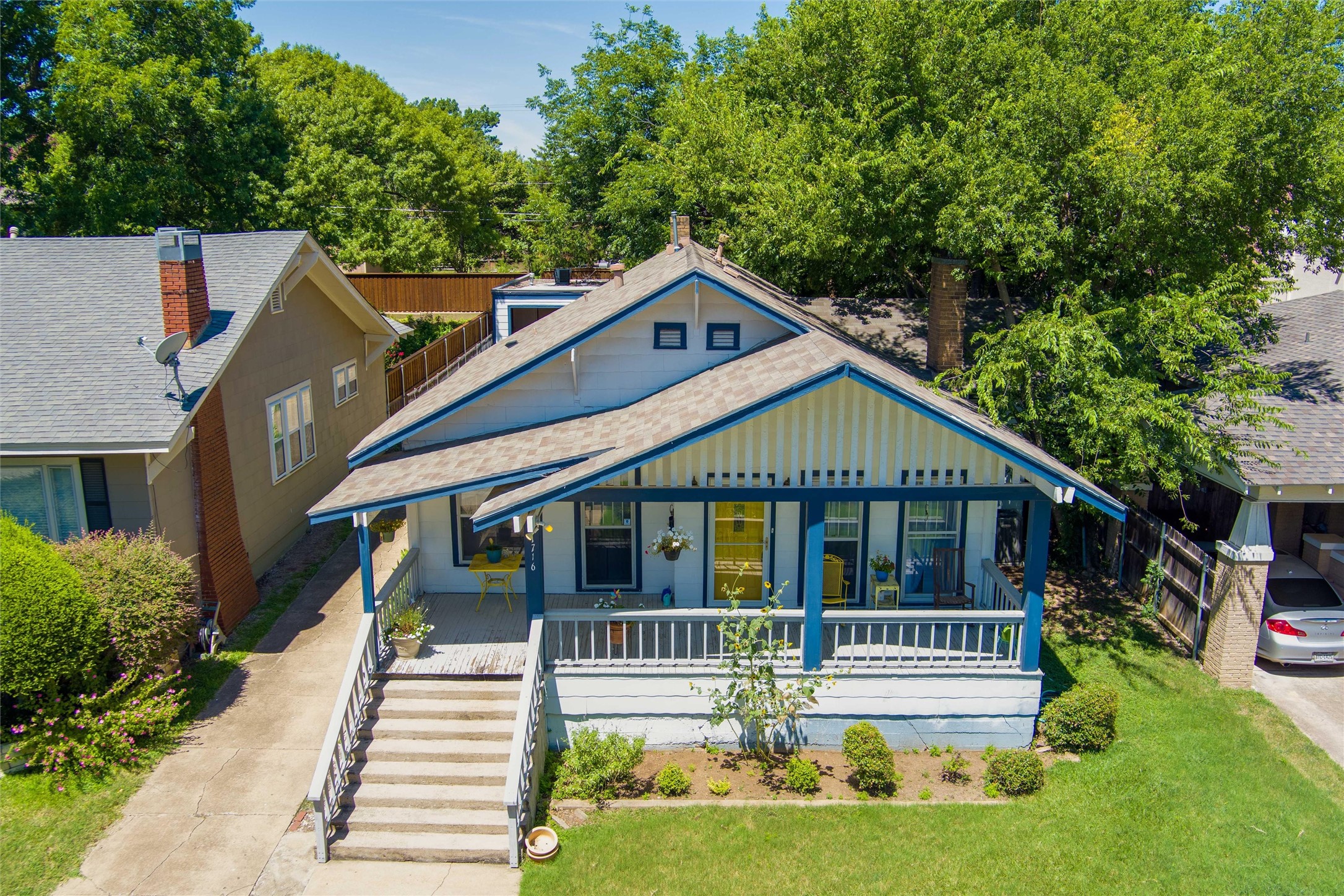 1716 Thomas Place Fort Worth TX 76107