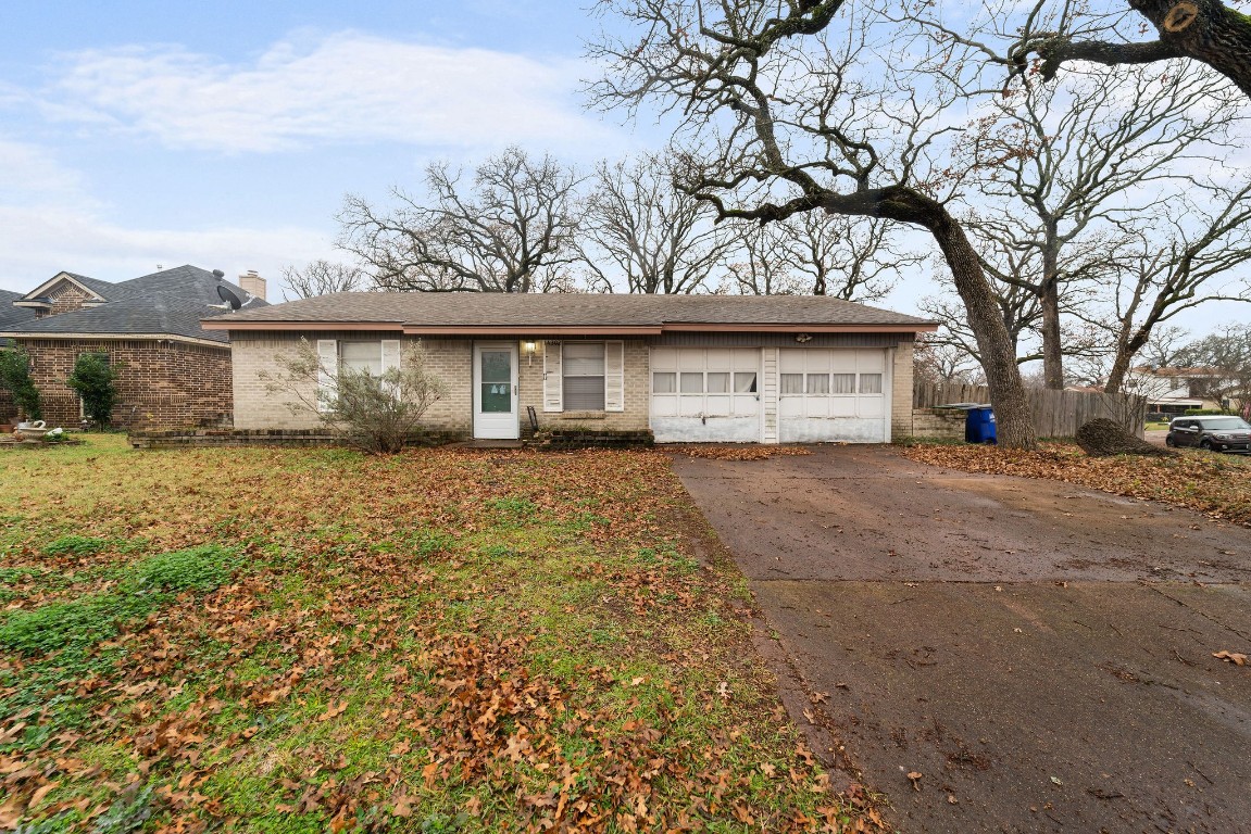 14302 Oakwood Lane Balch Springs TX 75180
