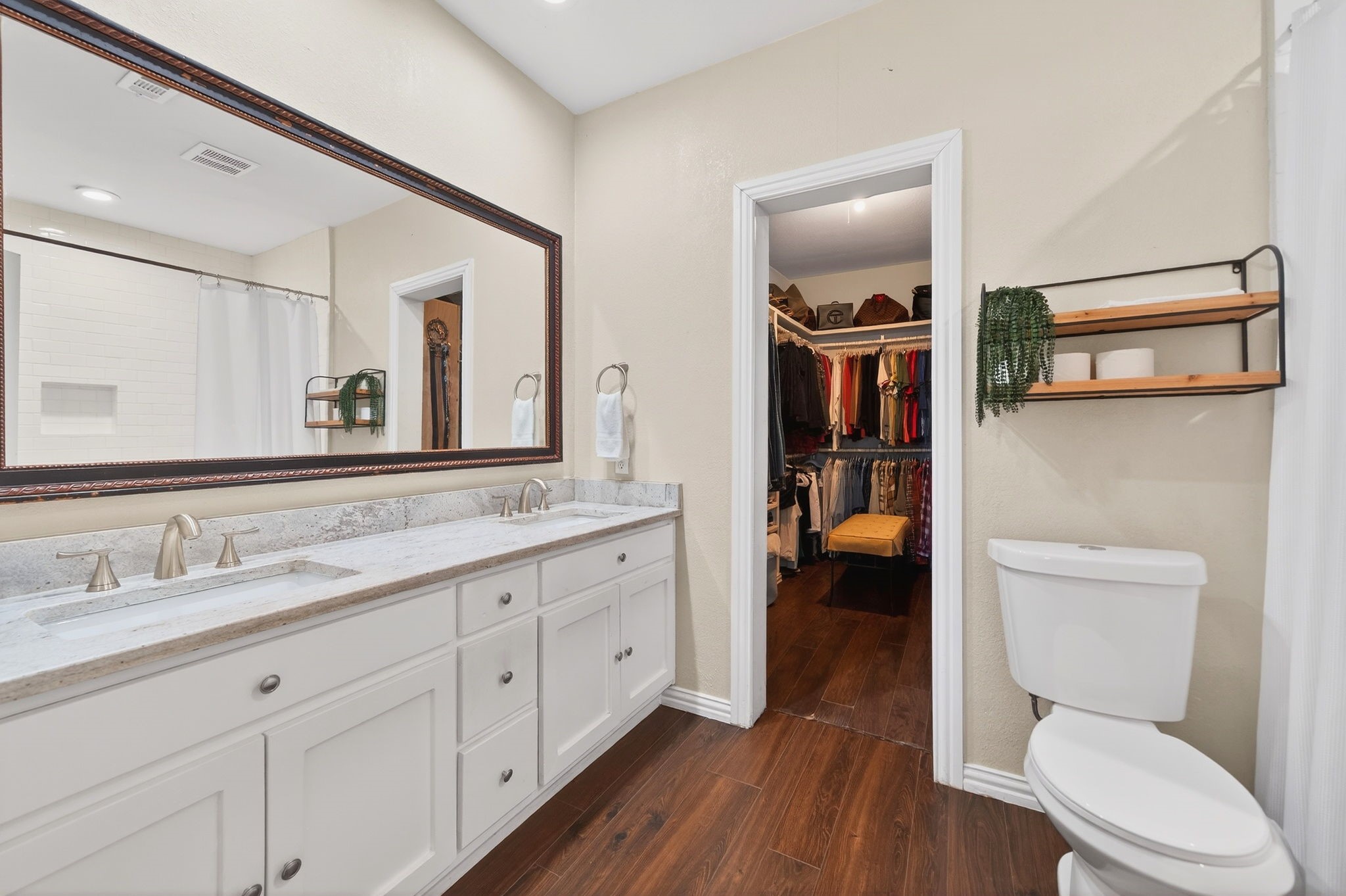 607 Bethpage Avenue Dallas TX 75217