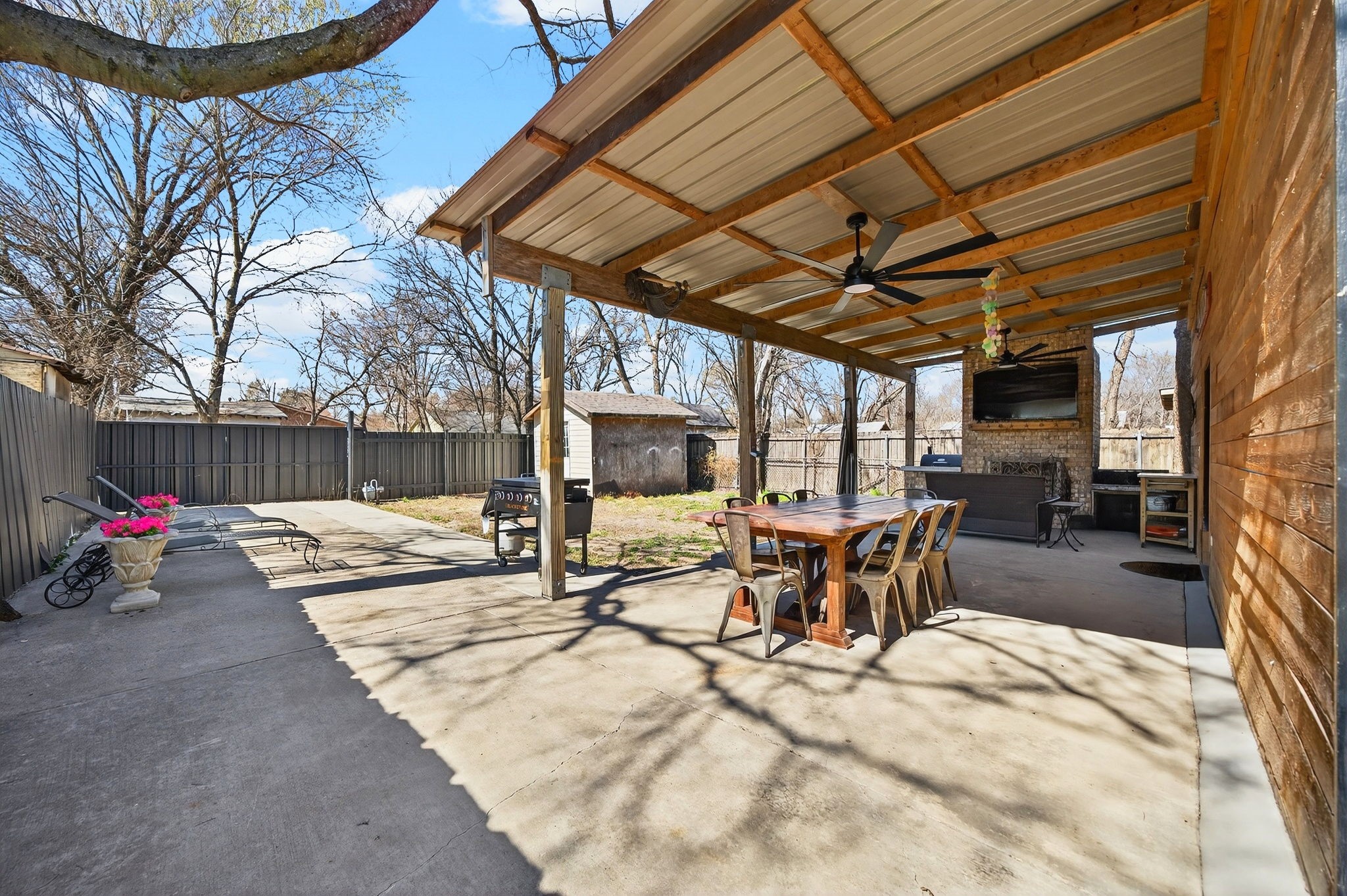 607 Bethpage Avenue Dallas TX 75217