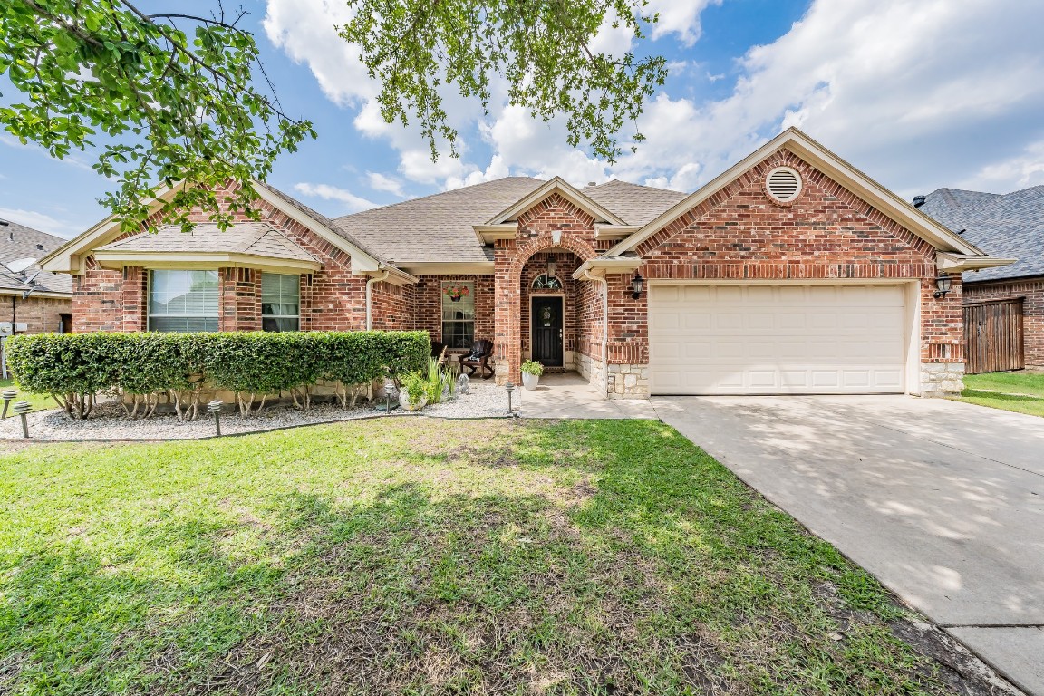 556 Willowview Drive Saginaw TX 76179