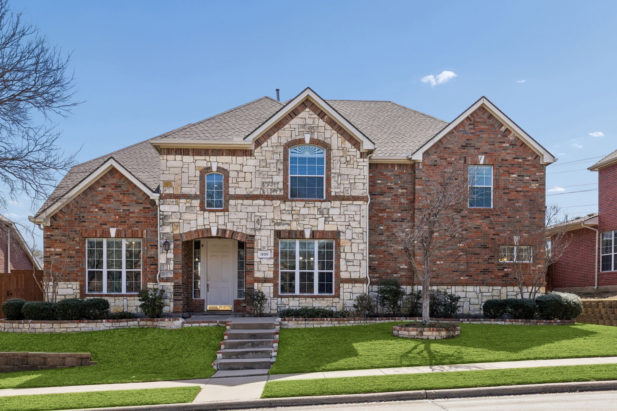 1200 Cedar Valley Drive Irving TX 75063