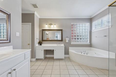 1200 Cedar Valley Drive Irving TX 75063