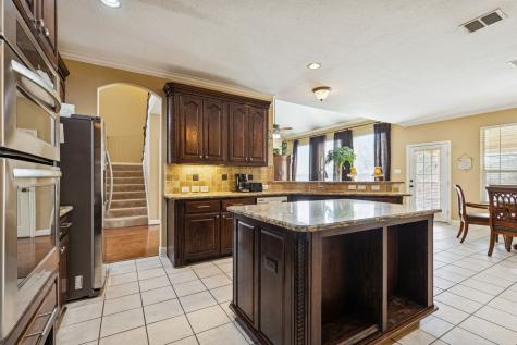 1200 Cedar Valley Drive Irving TX 75063