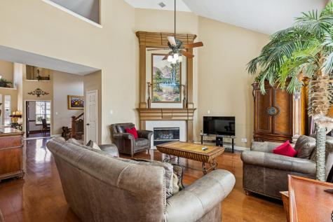 1200 Cedar Valley Drive Irving TX 75063