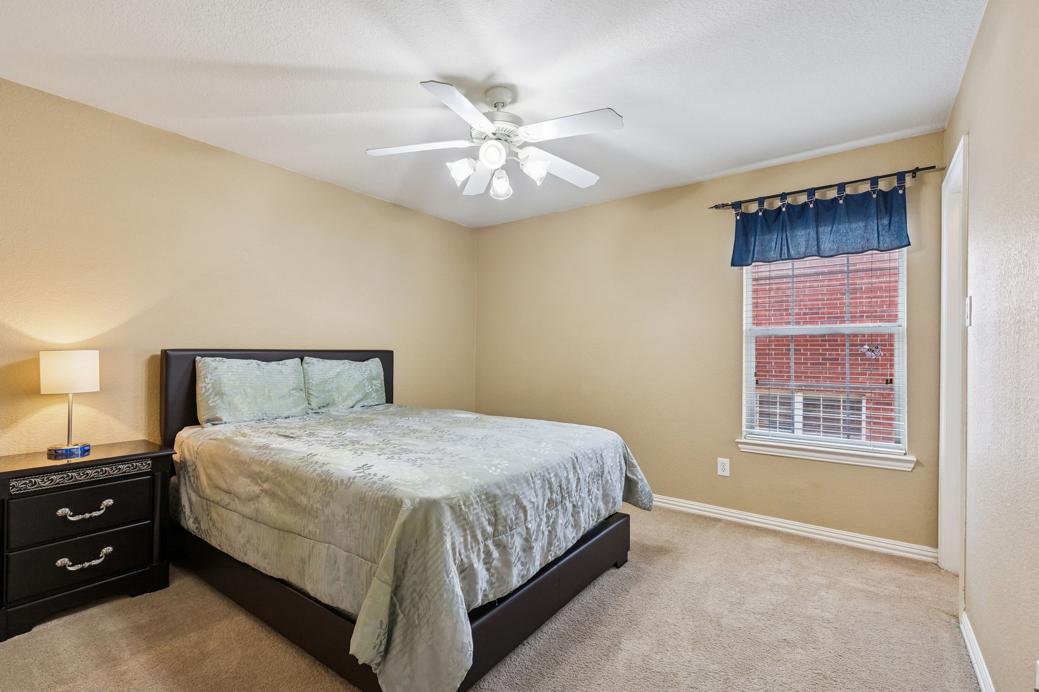 1200 Cedar Valley Drive Irving TX 75063