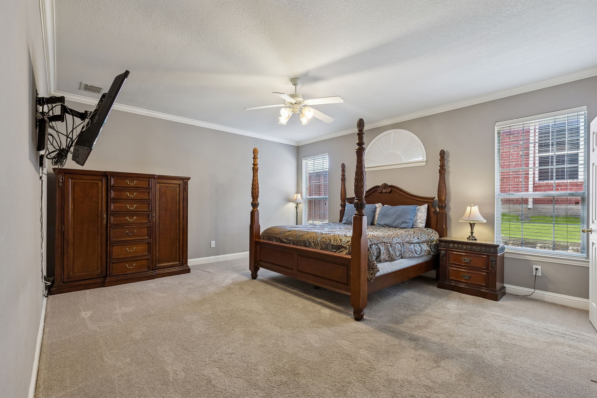 1200 Cedar Valley Drive Irving TX 75063