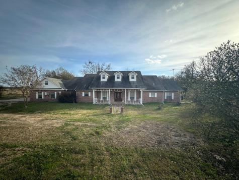 8099 W Interstate Highway 30 Cumby TX 75433