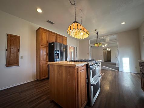 8099 W Interstate Highway 30 Cumby TX 75433