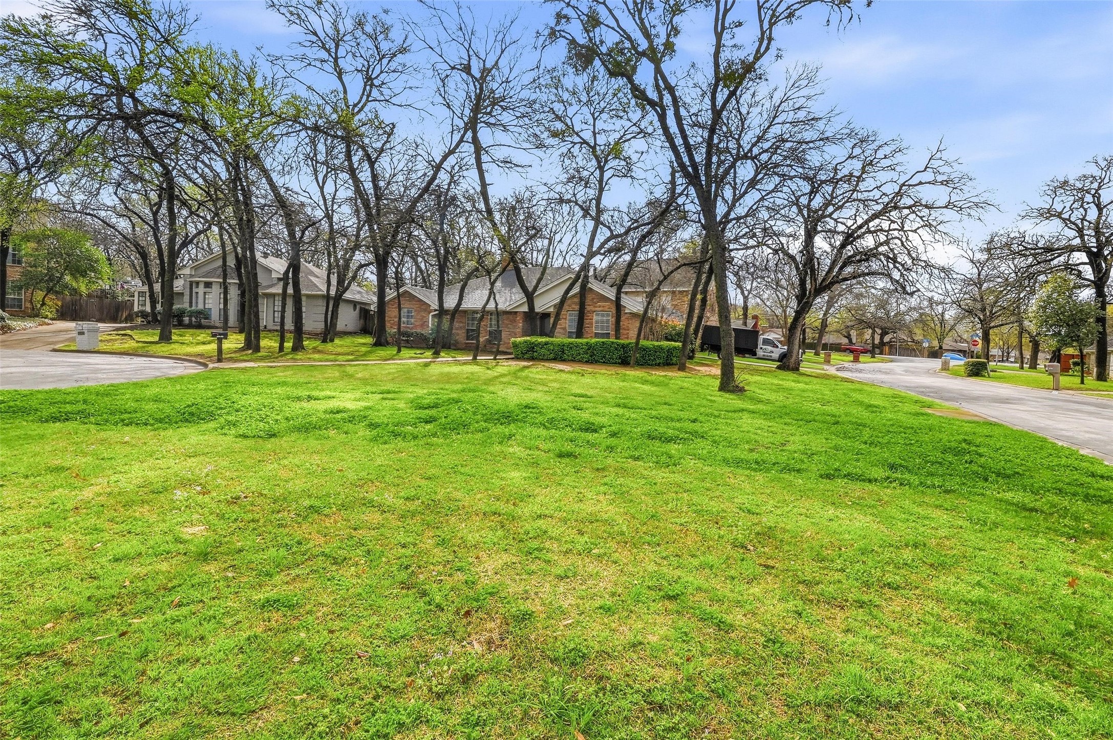 2004 Glen Creek Court Arlington TX 76015