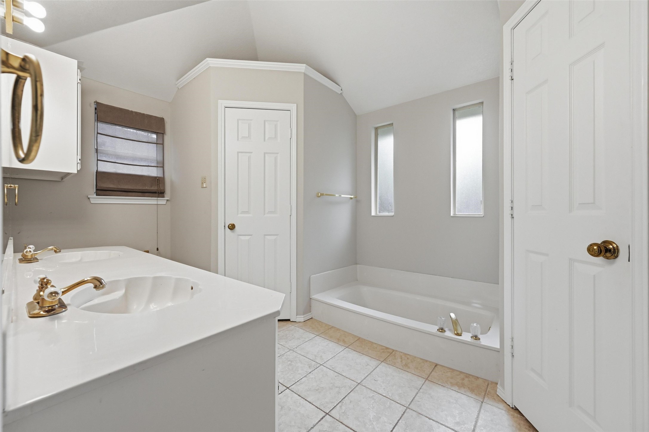 2004 Glen Creek Court Arlington TX 76015