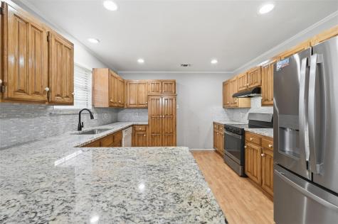 2004 Glen Creek Court Arlington TX 76015