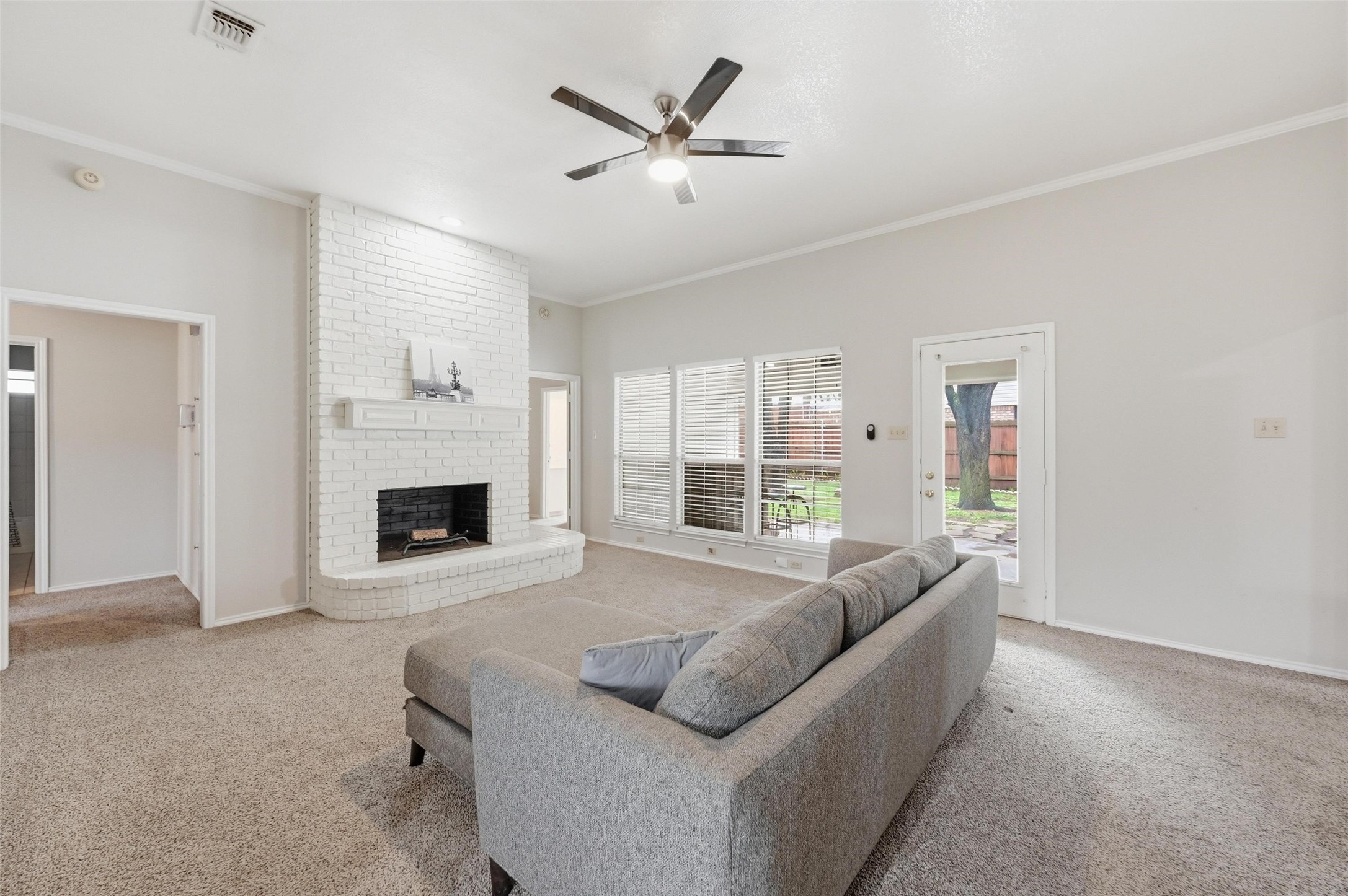 2004 Glen Creek Court Arlington TX 76015