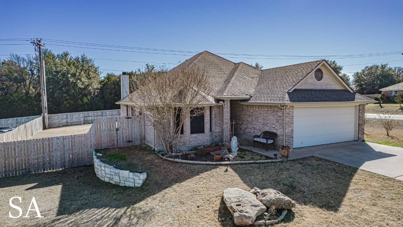 2901 Meandering Way Granbury TX 76049