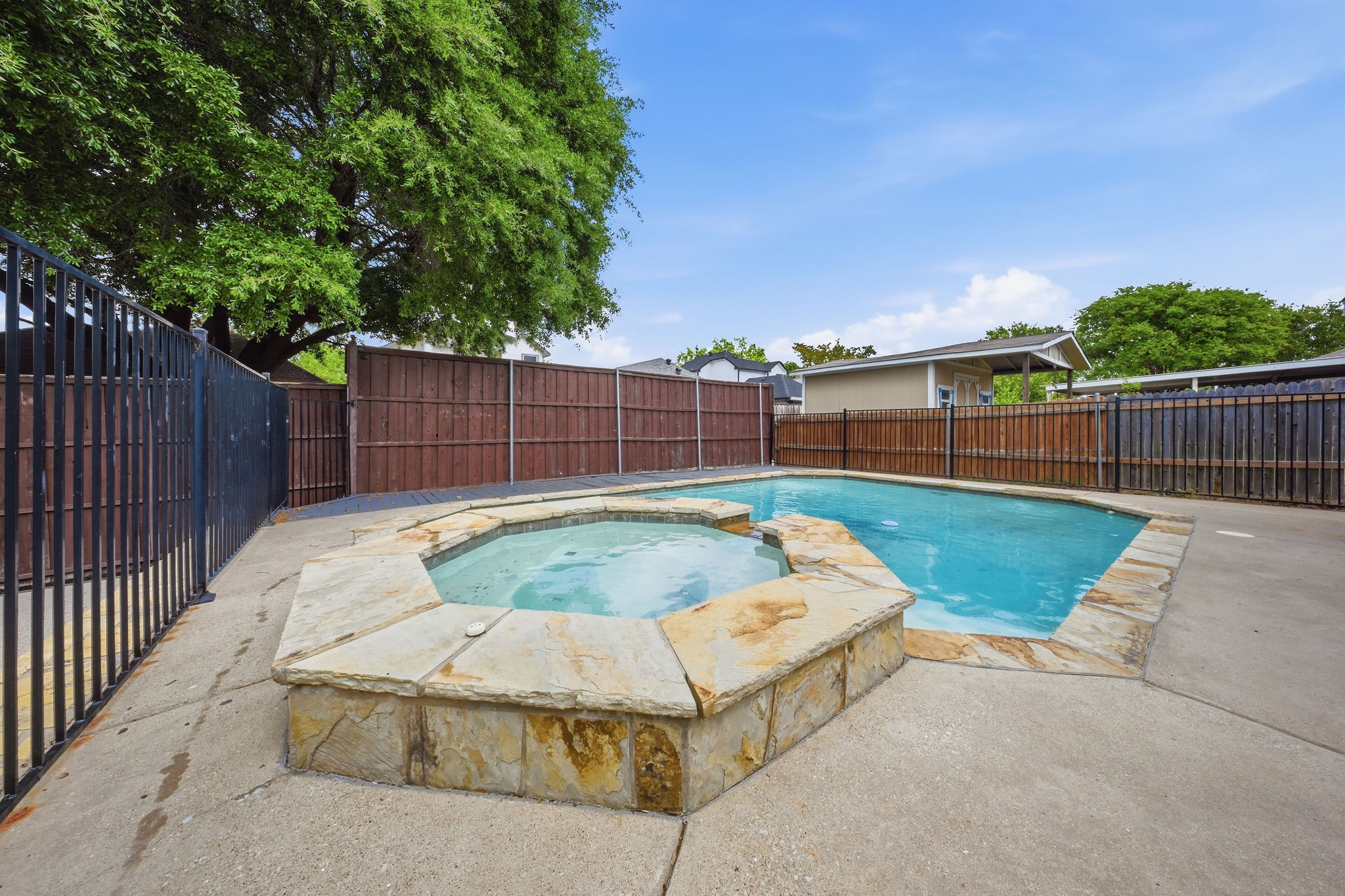 2409 Buckeye Drive Mesquite TX 75181