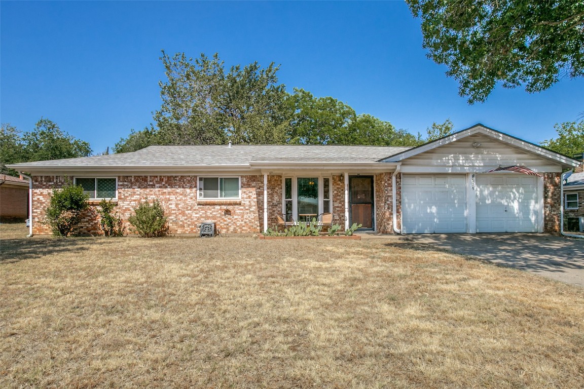 325 Arcadia Street Hurst TX 76053