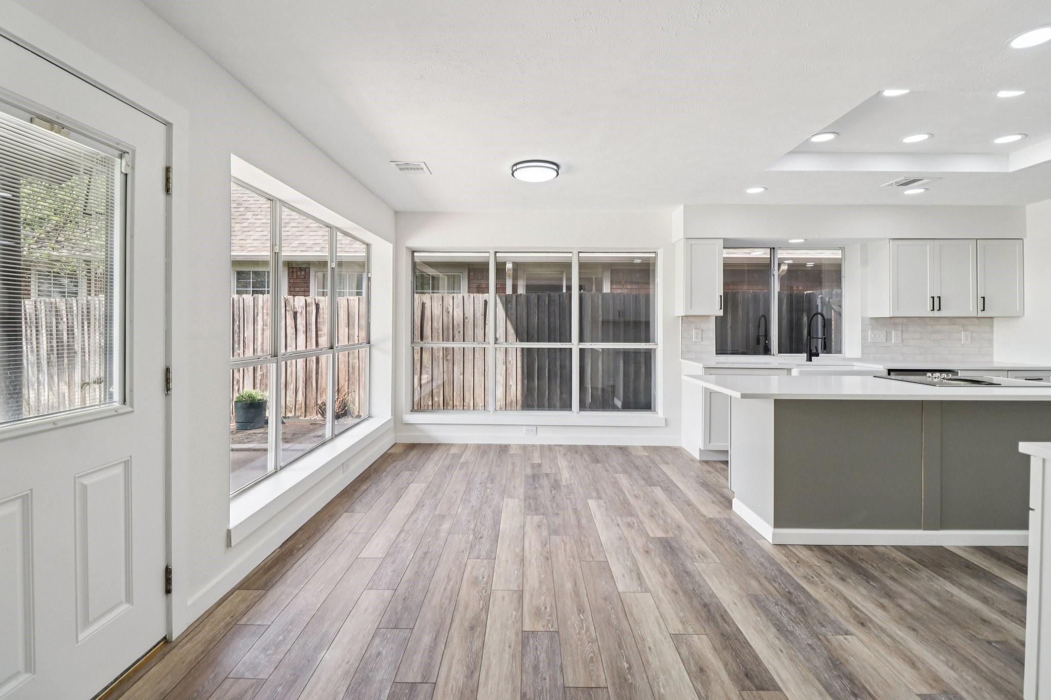 514 Palm Desert Drive Garland TX 75044