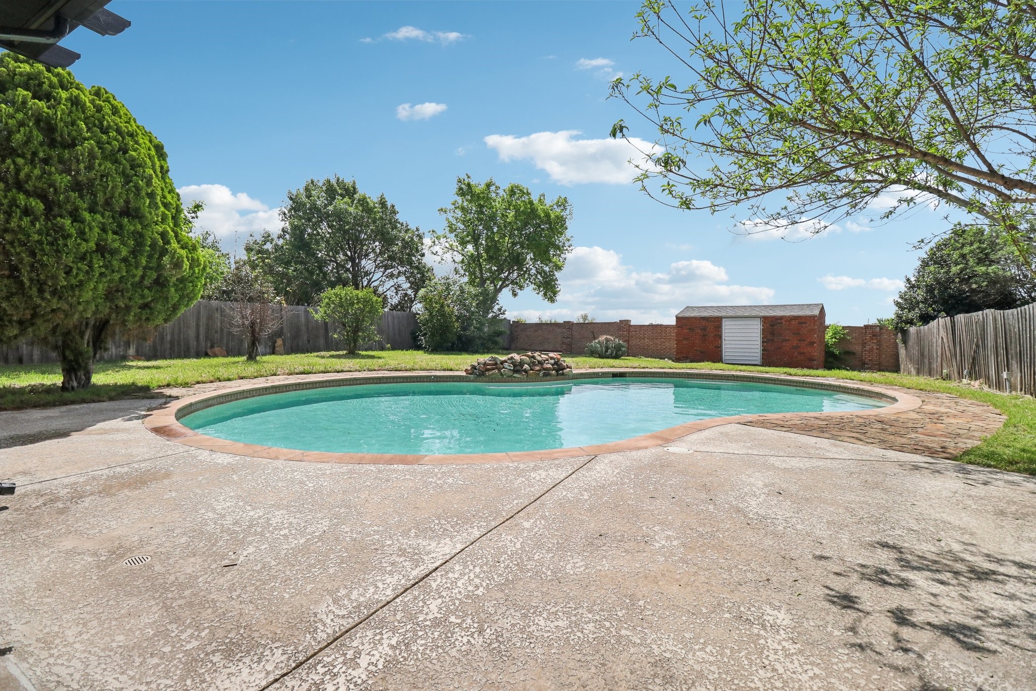 514 Palm Desert Drive Garland TX 75044