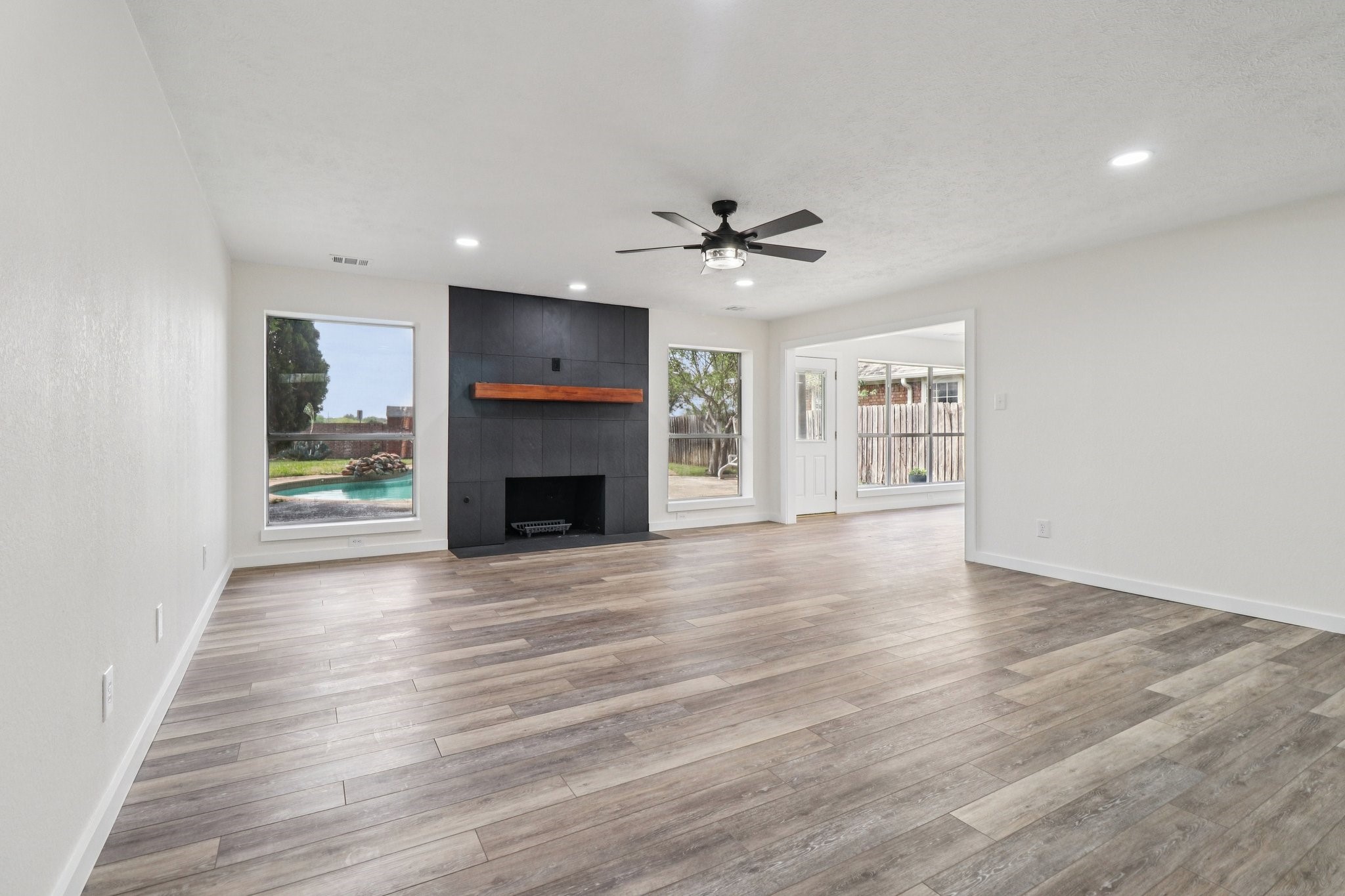 514 Palm Desert Drive Garland TX 75044