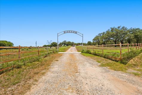 283 County Road 4794 Boyd TX 76023