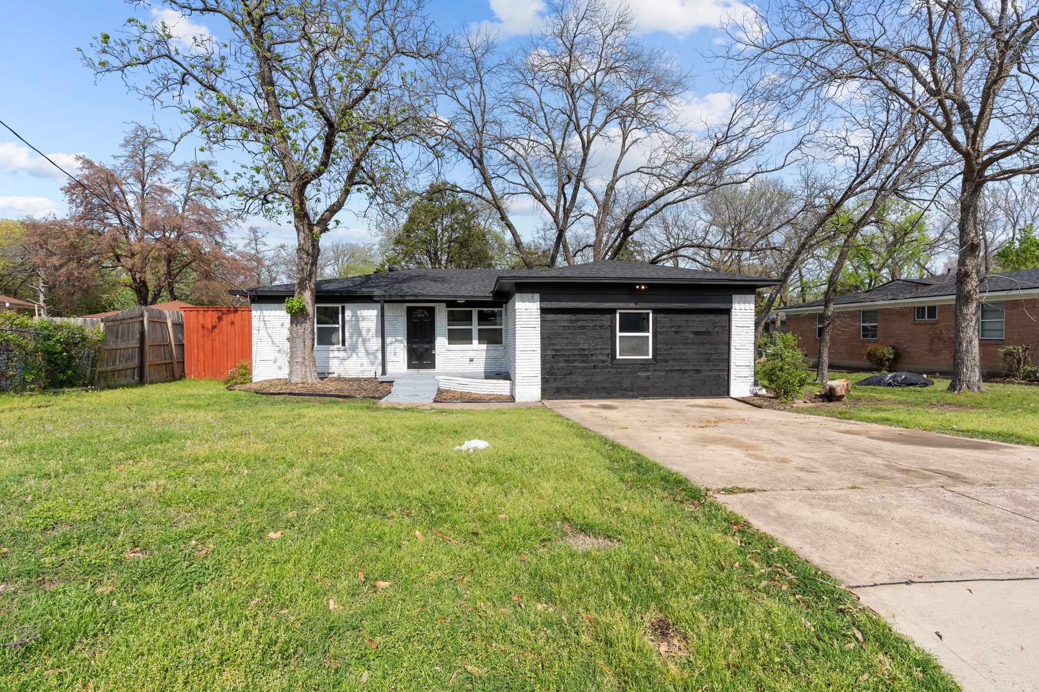 2225 Mack Lane Dallas TX 75227