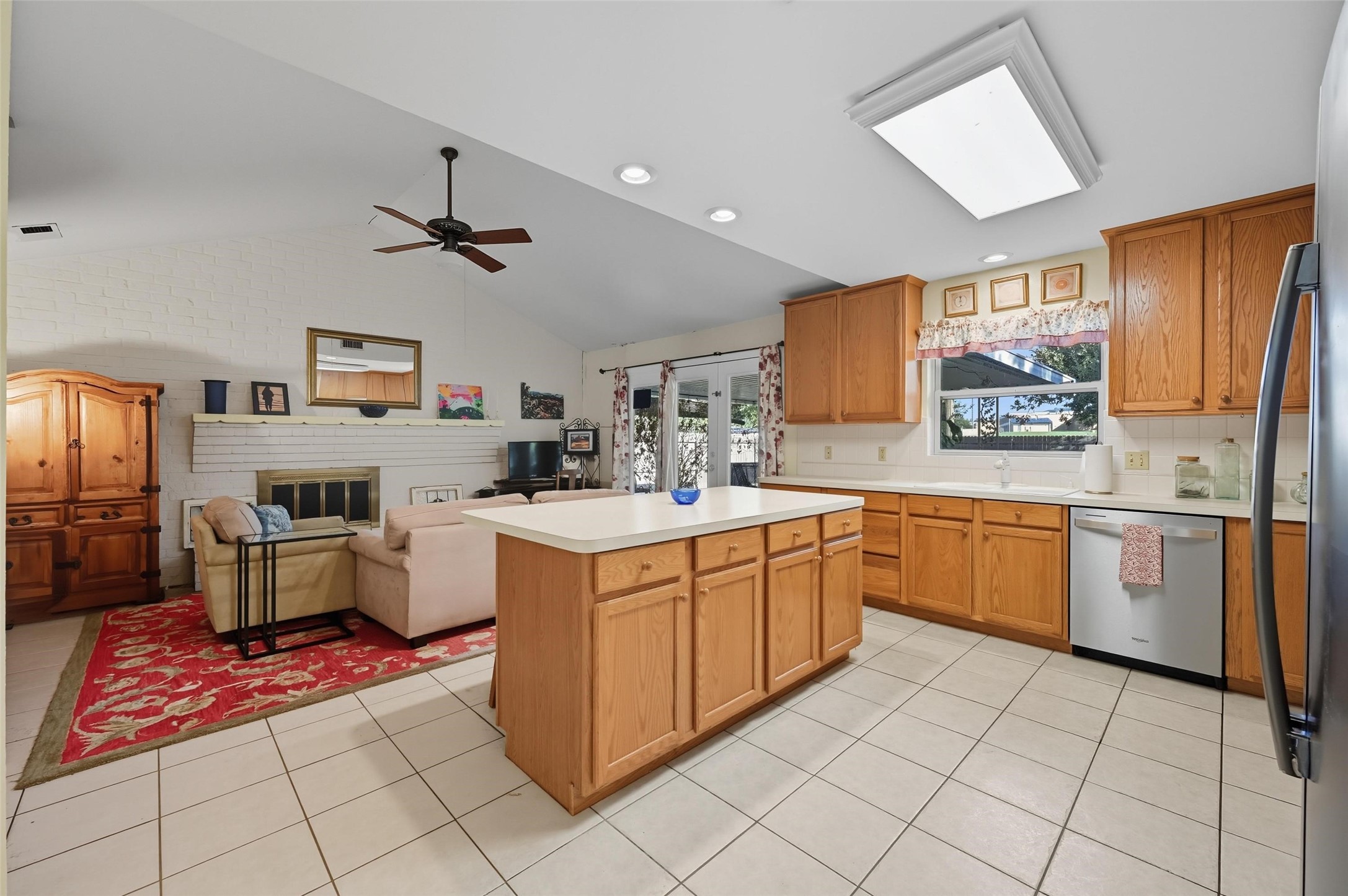 1703 Park Hill Drive Arlington TX 76012