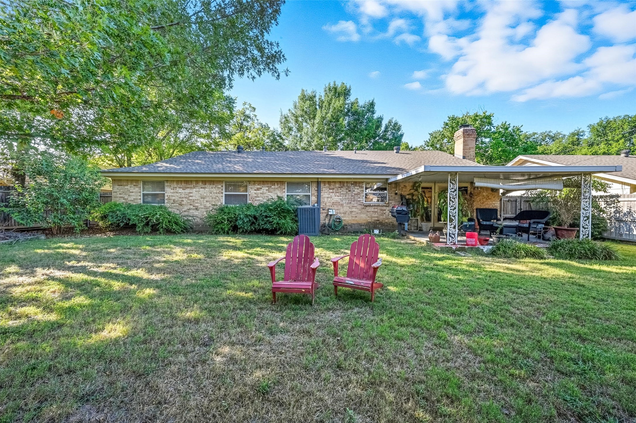 1703 Park Hill Drive Arlington TX 76012
