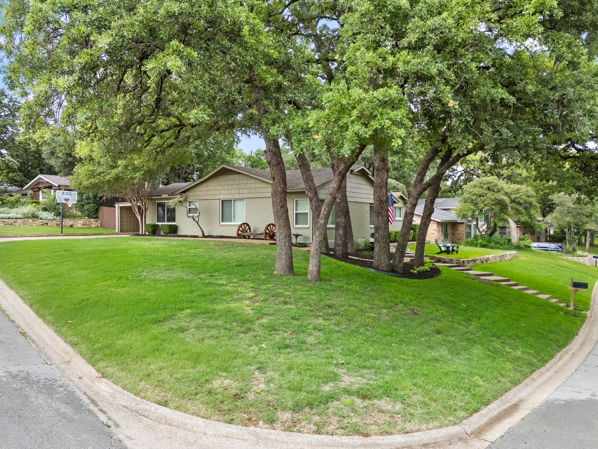 421 Crosstimber Drive Hurst TX 76053