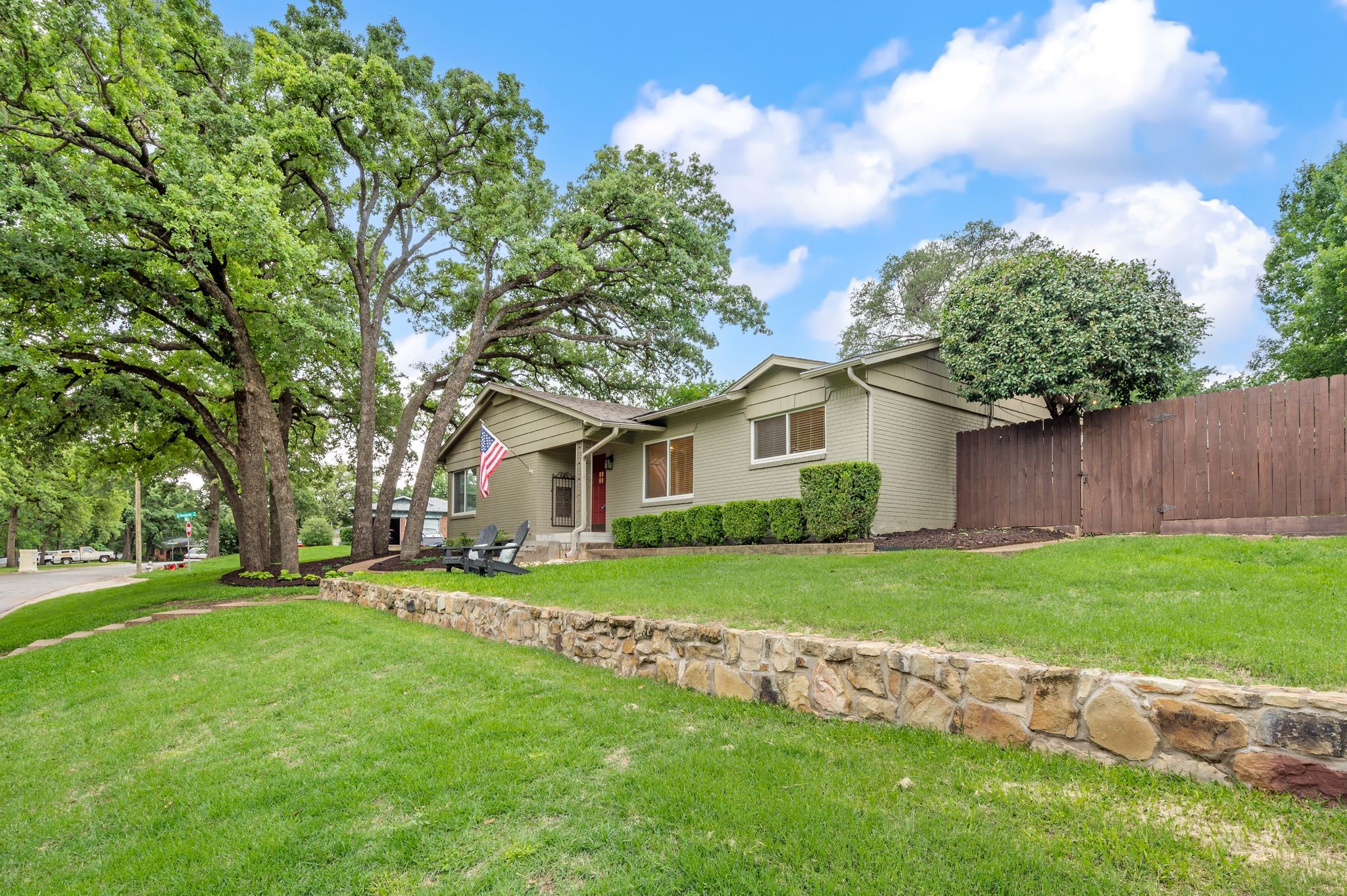 421 Crosstimber Drive Hurst TX 76053