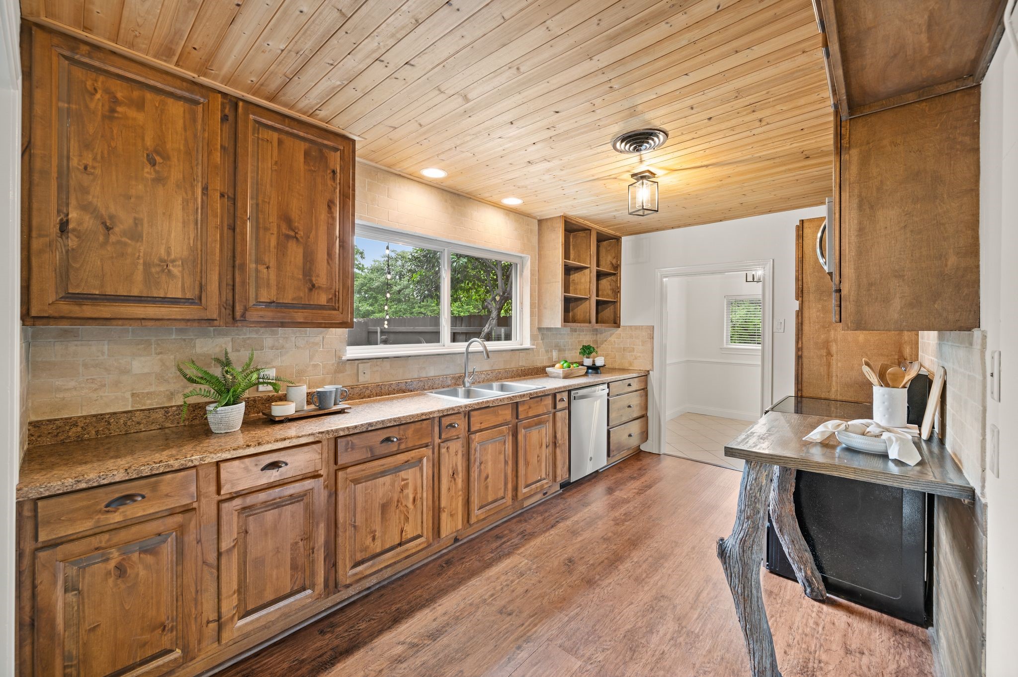 421 Crosstimber Drive Hurst TX 76053