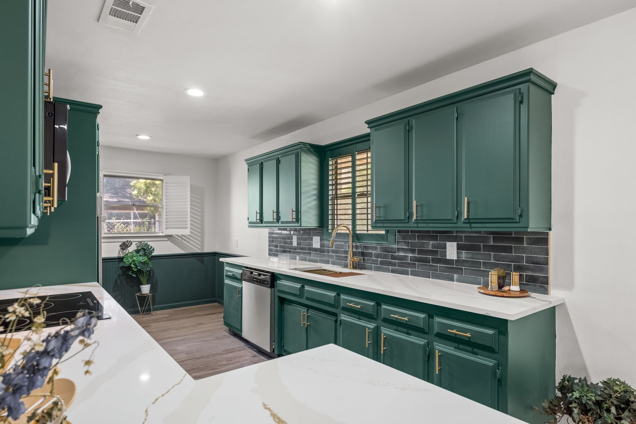 5605 Wales Avenue Fort Worth TX 76133