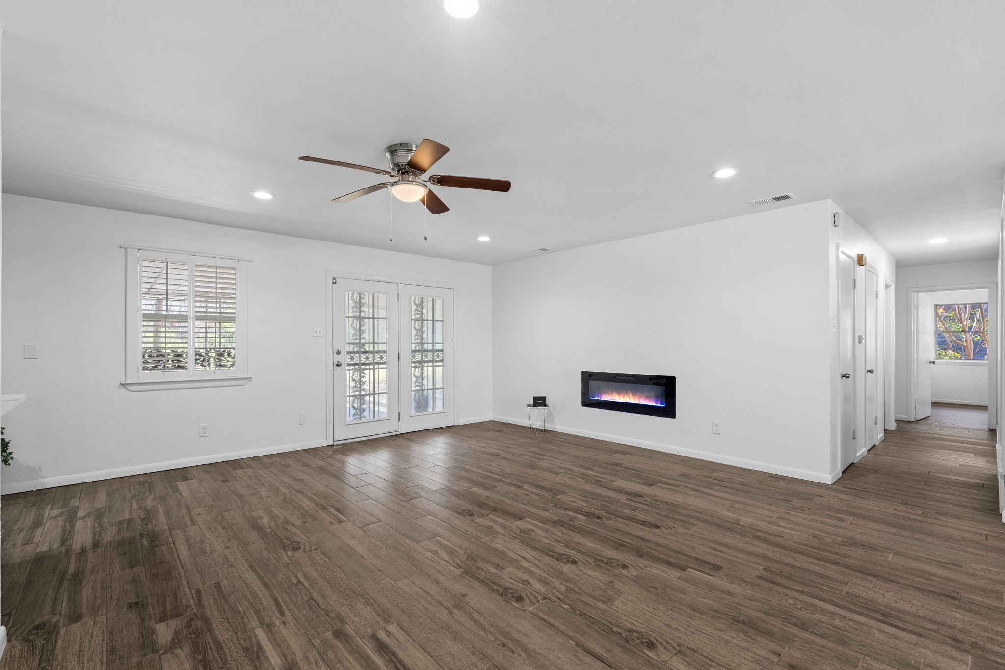 5605 Wales Avenue Fort Worth TX 76133
