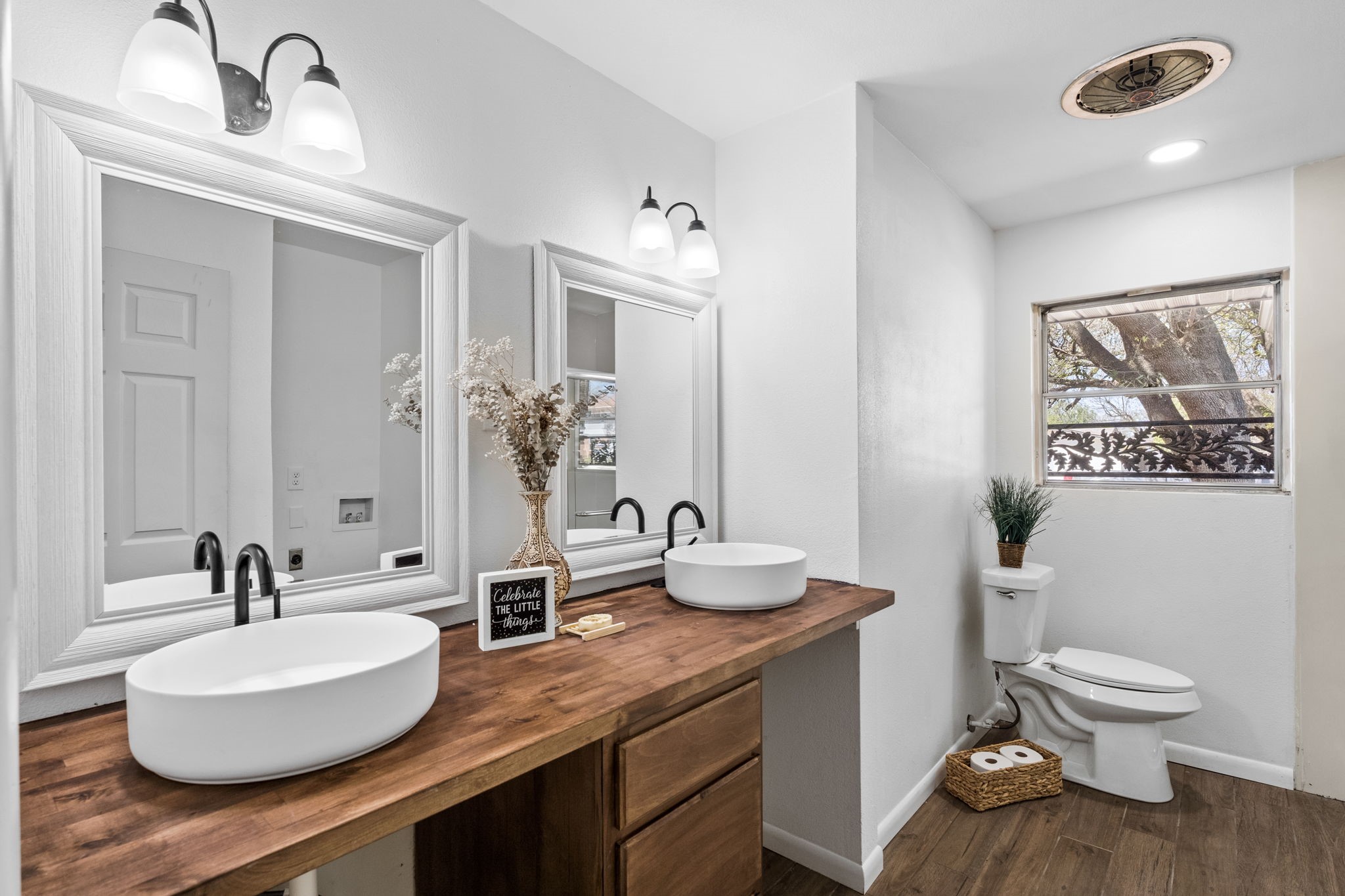 5605 Wales Avenue Fort Worth TX 76133