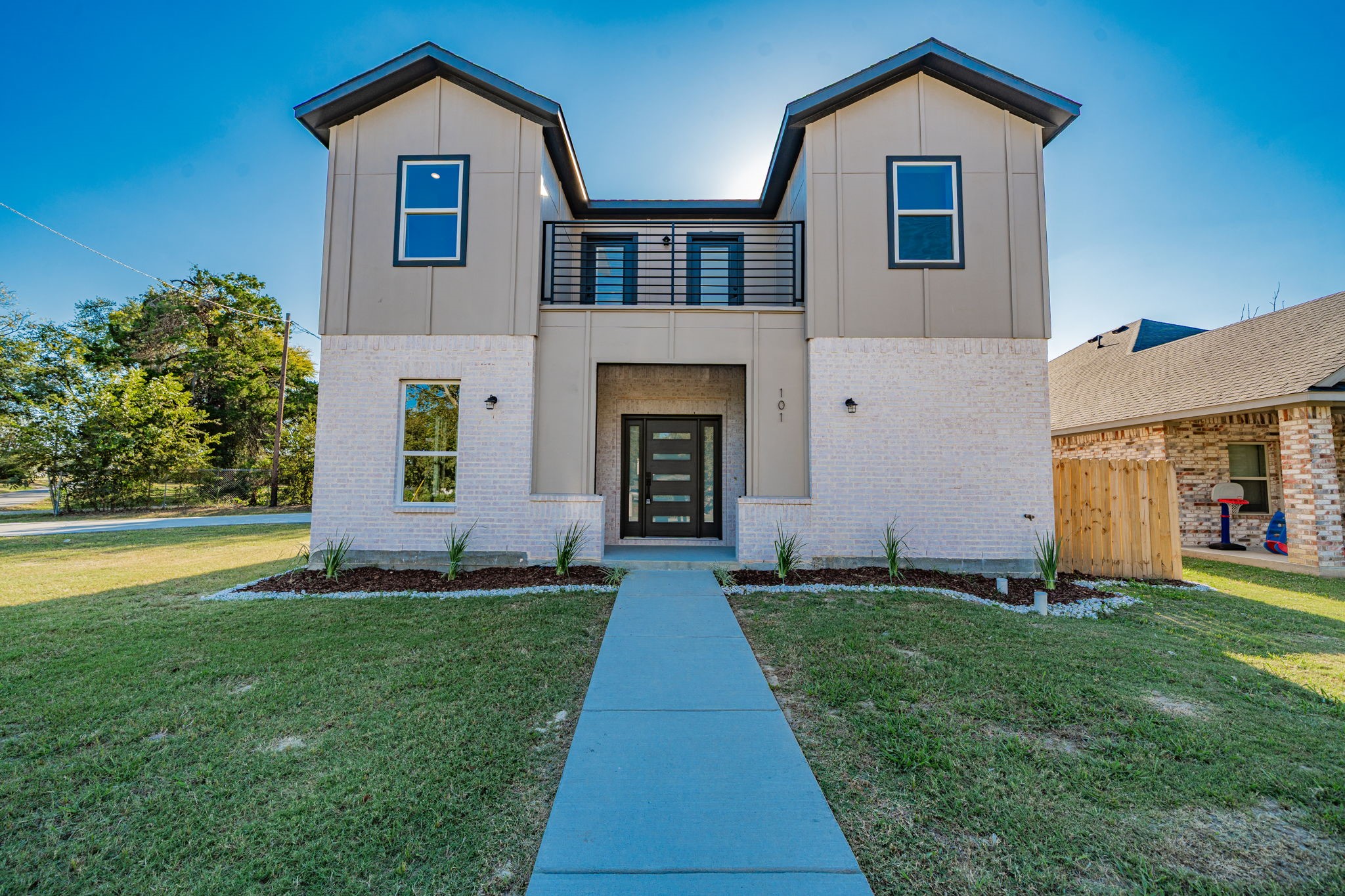 101 Burnett Street Terrell TX 75160