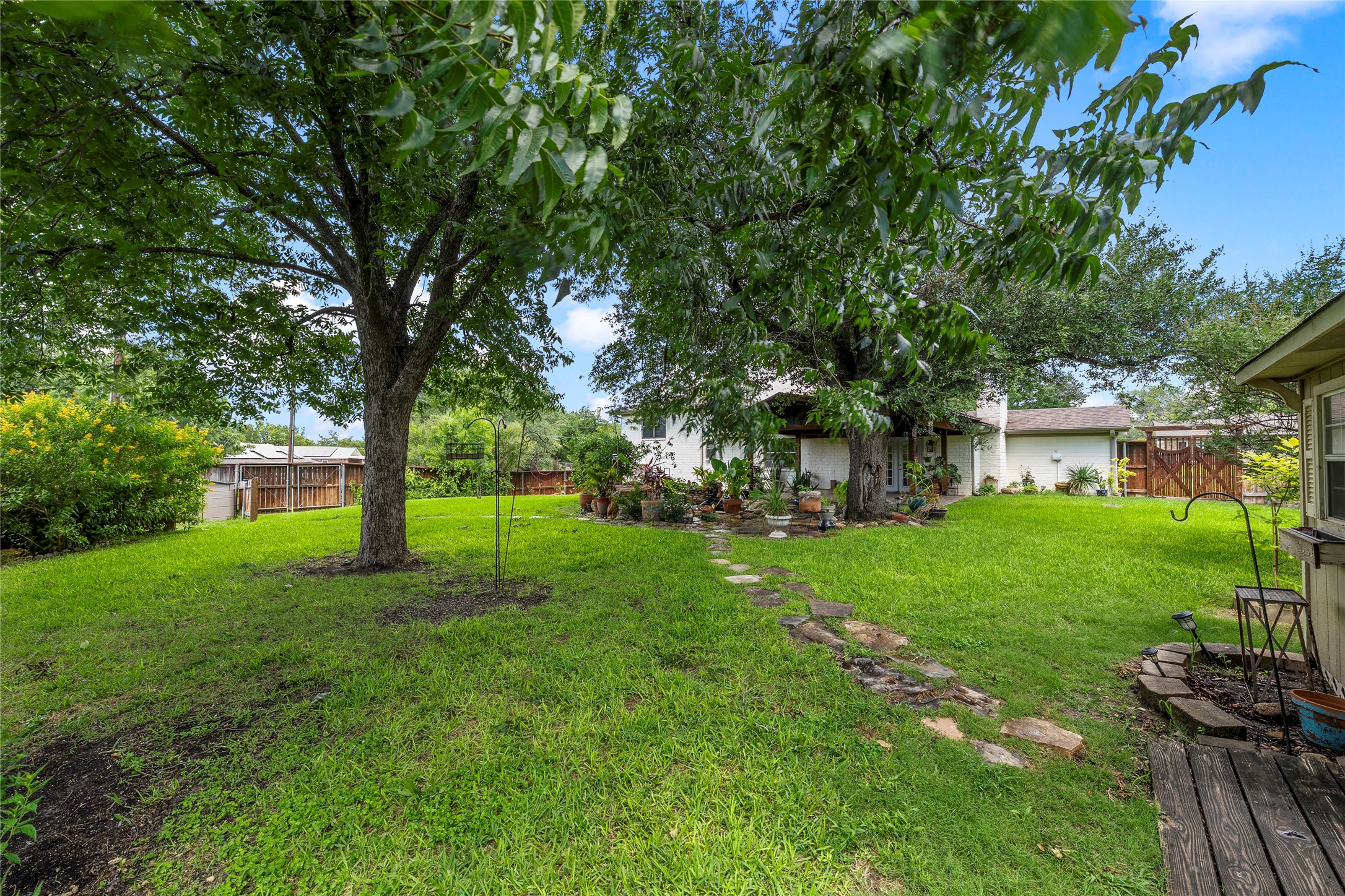 312 Opal Street Hewitt TX 76643