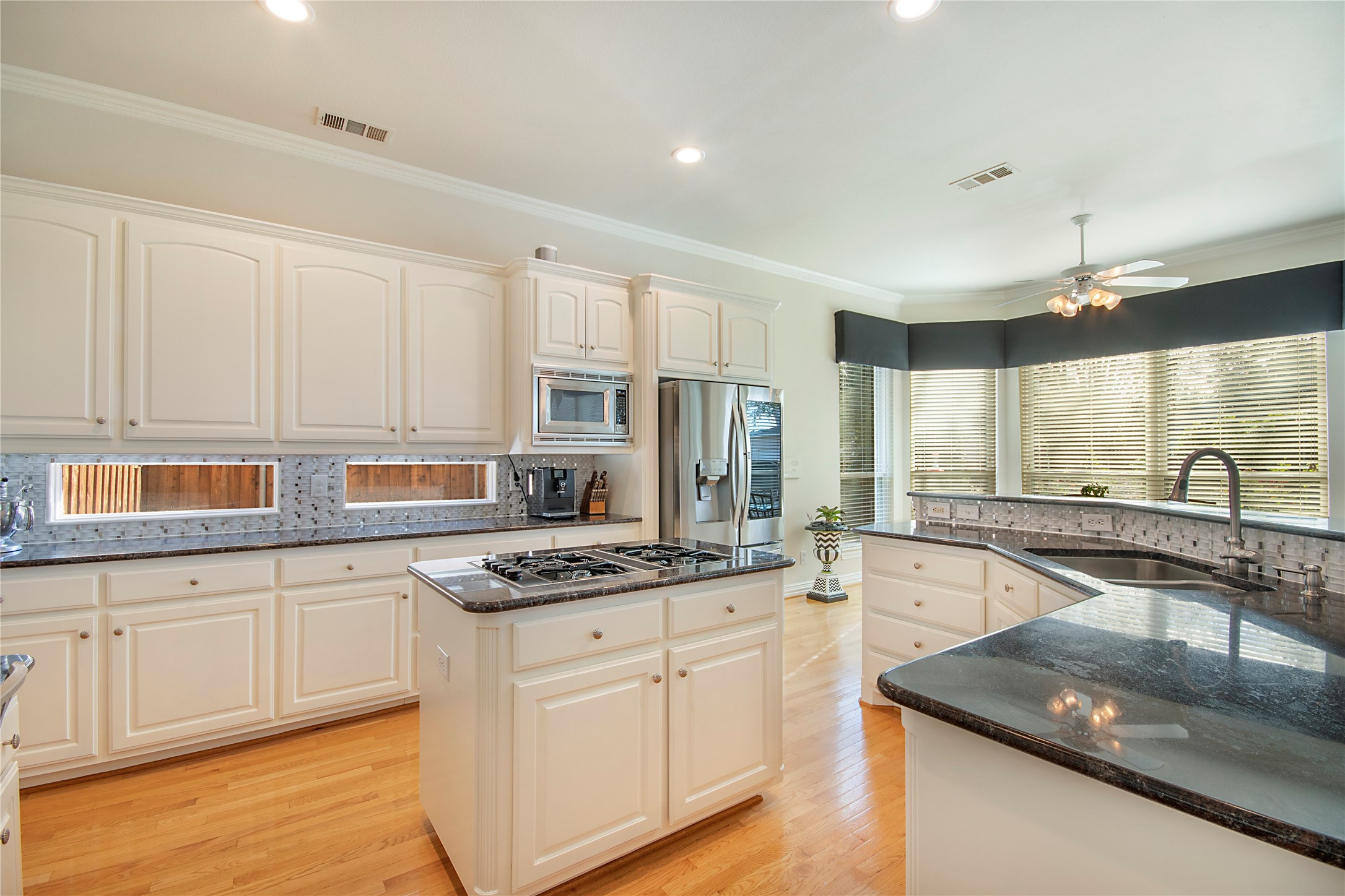 2327 Clearspring Drive N Irving TX 75063