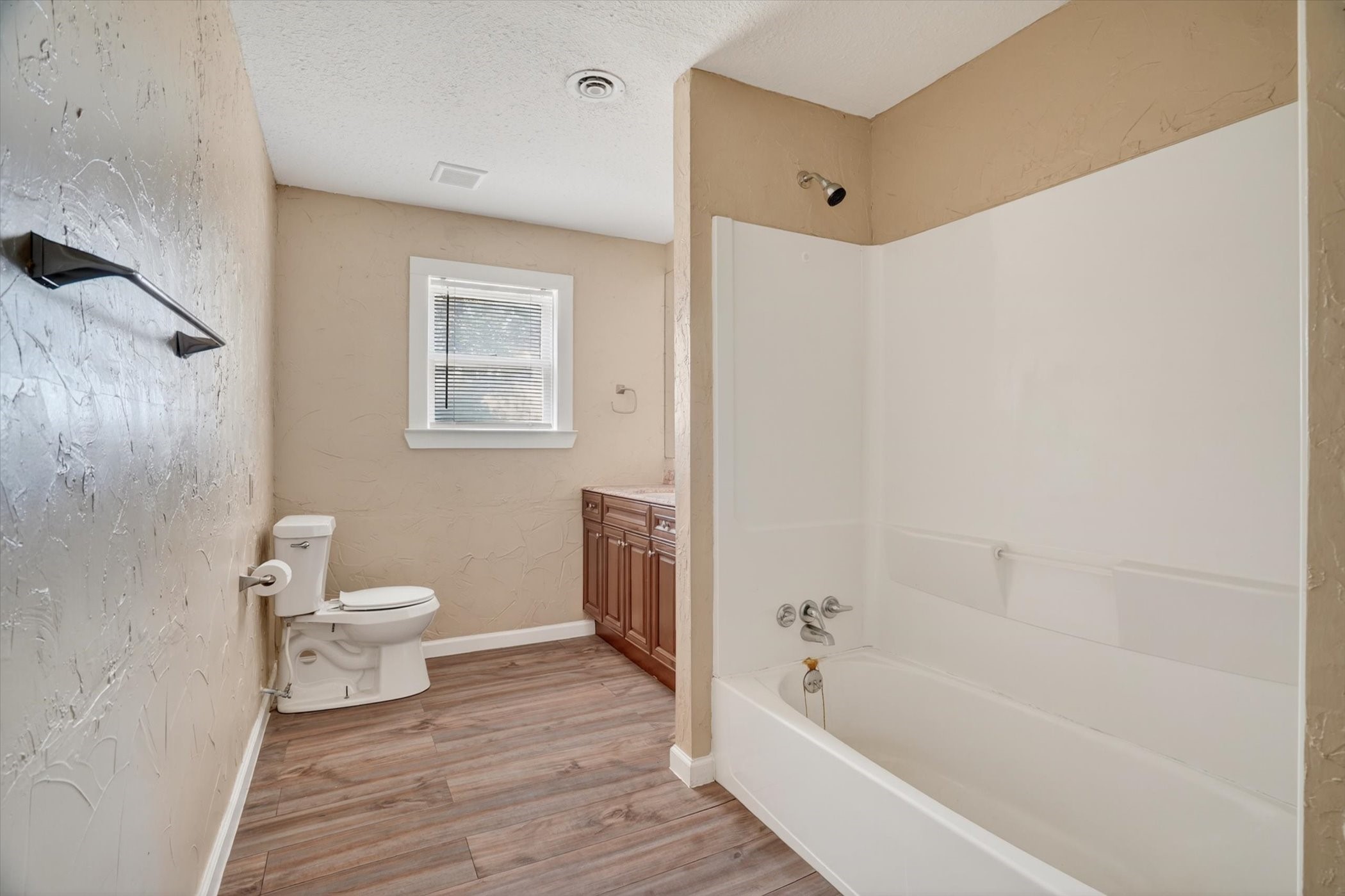 320 N 2nd Street Jacksboro TX 76458
