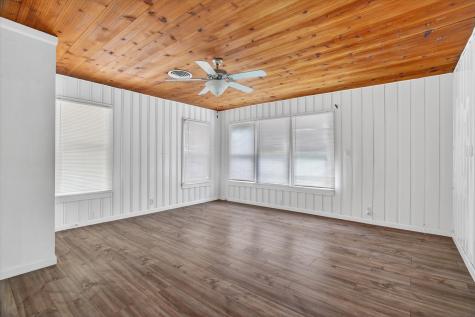 320 N 2nd Street Jacksboro TX 76458