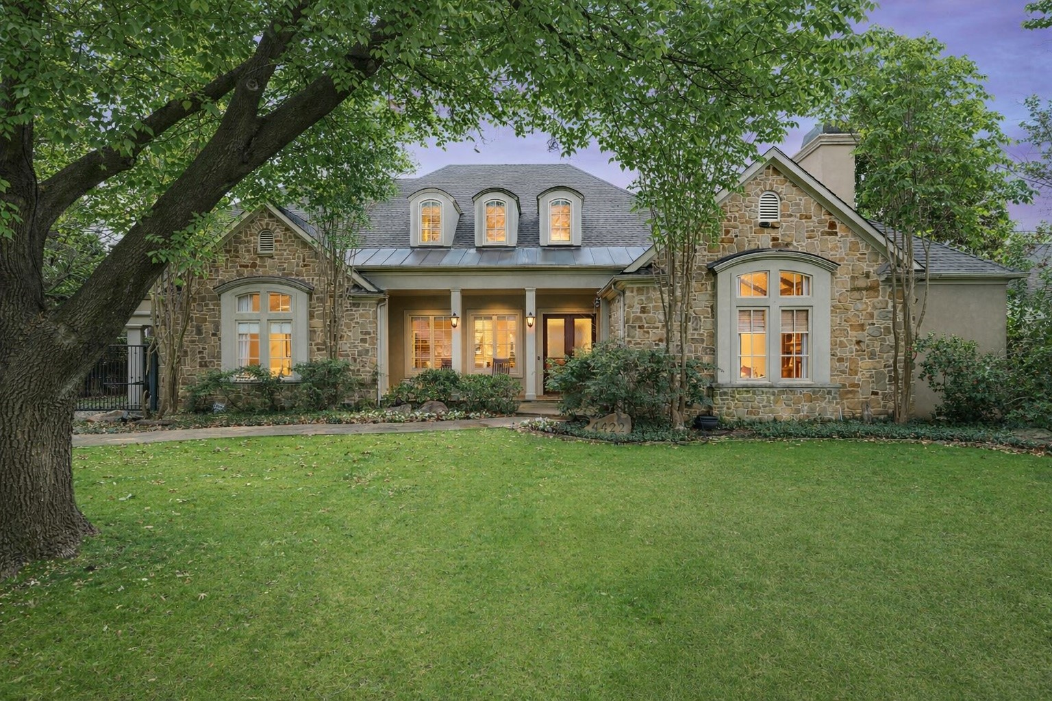 4422 Pomona Road Dallas TX 75209