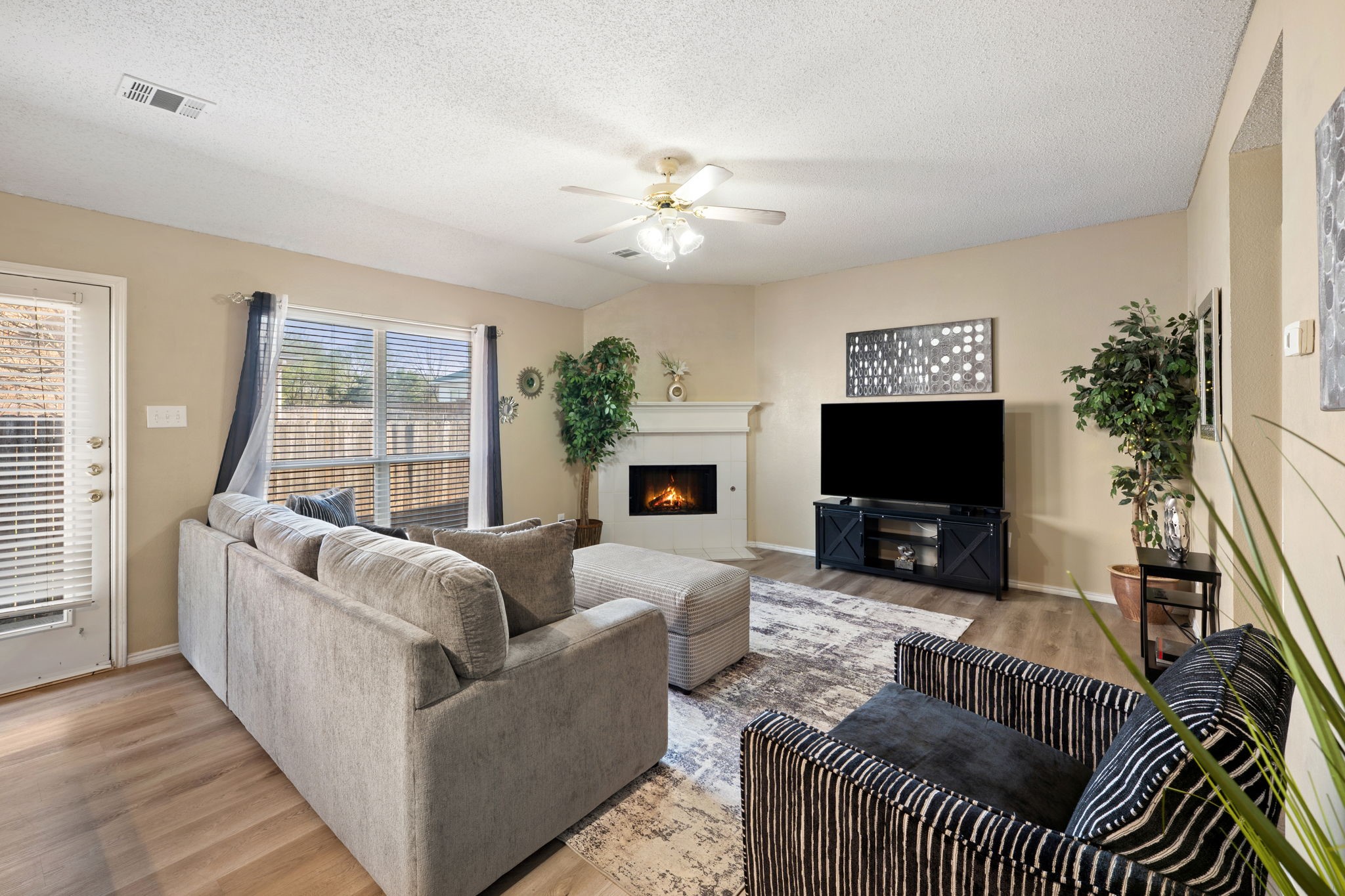 1418 Deville Circle Garland TX 75043