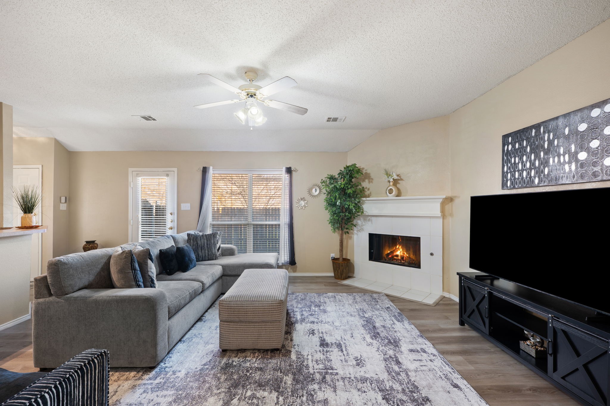 1418 Deville Circle Garland TX 75043